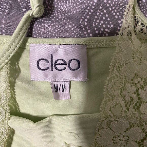 Cleo lace trim tank - Picture 2 of 2
